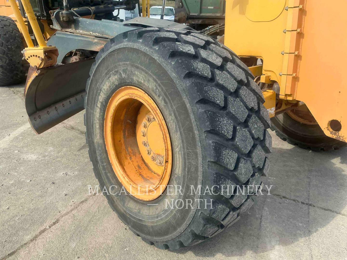 2011 John Deere 872GP Scraper