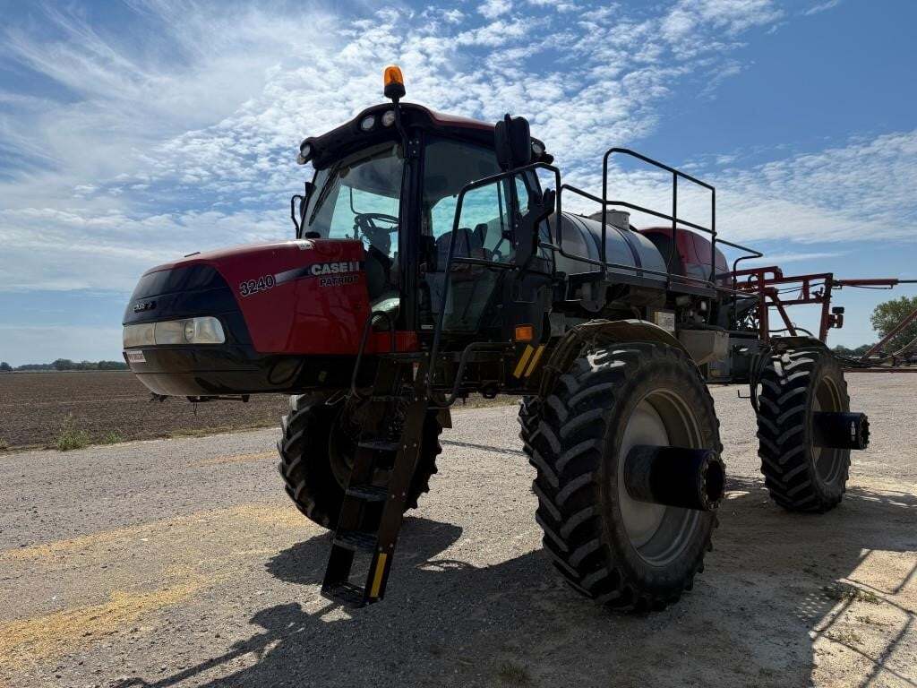 2020 Case IH Patriot 3240 Self-Propelled Sprayer