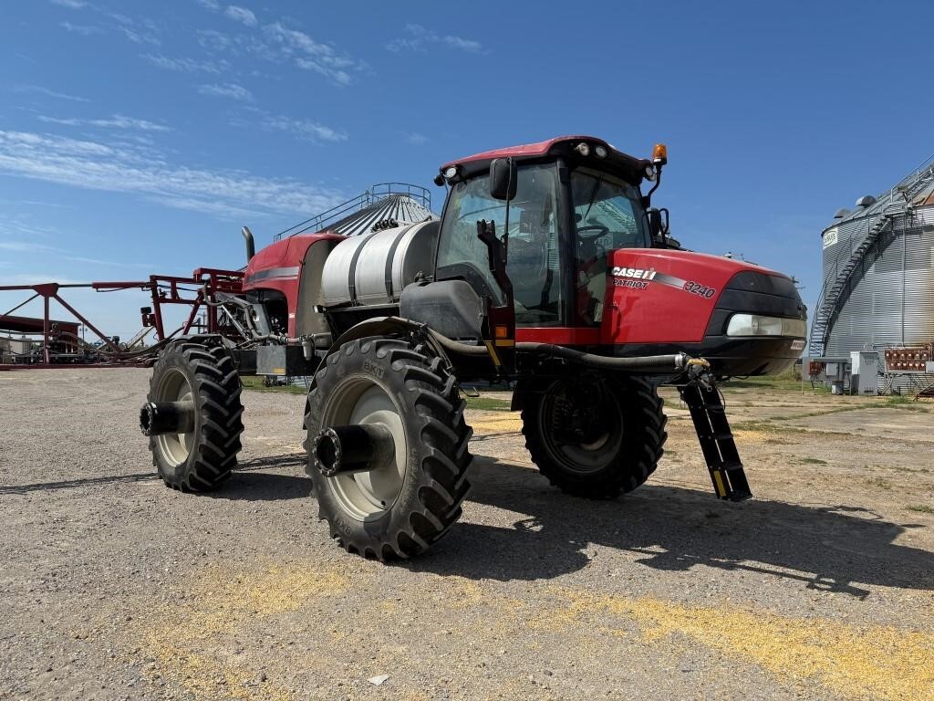2020 Case IH Patriot 3240 Self-Propelled Sprayer