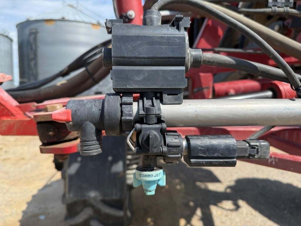 2020 Case IH Patriot 3240 Self-Propelled Sprayer