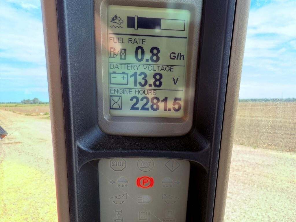 2020 Case IH Patriot 3240 Self-Propelled Sprayer