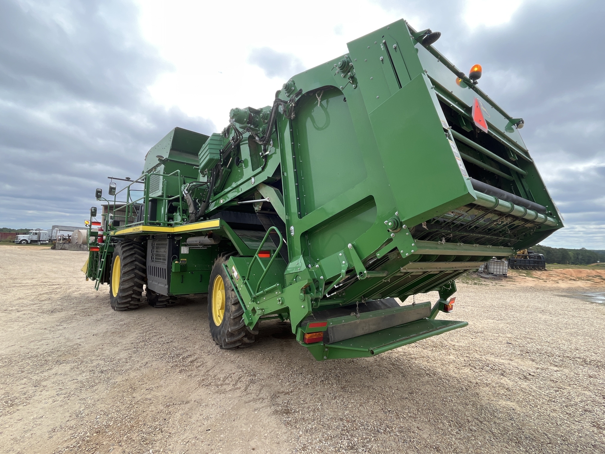 2018 John Deere CP690 Cotton Equipment