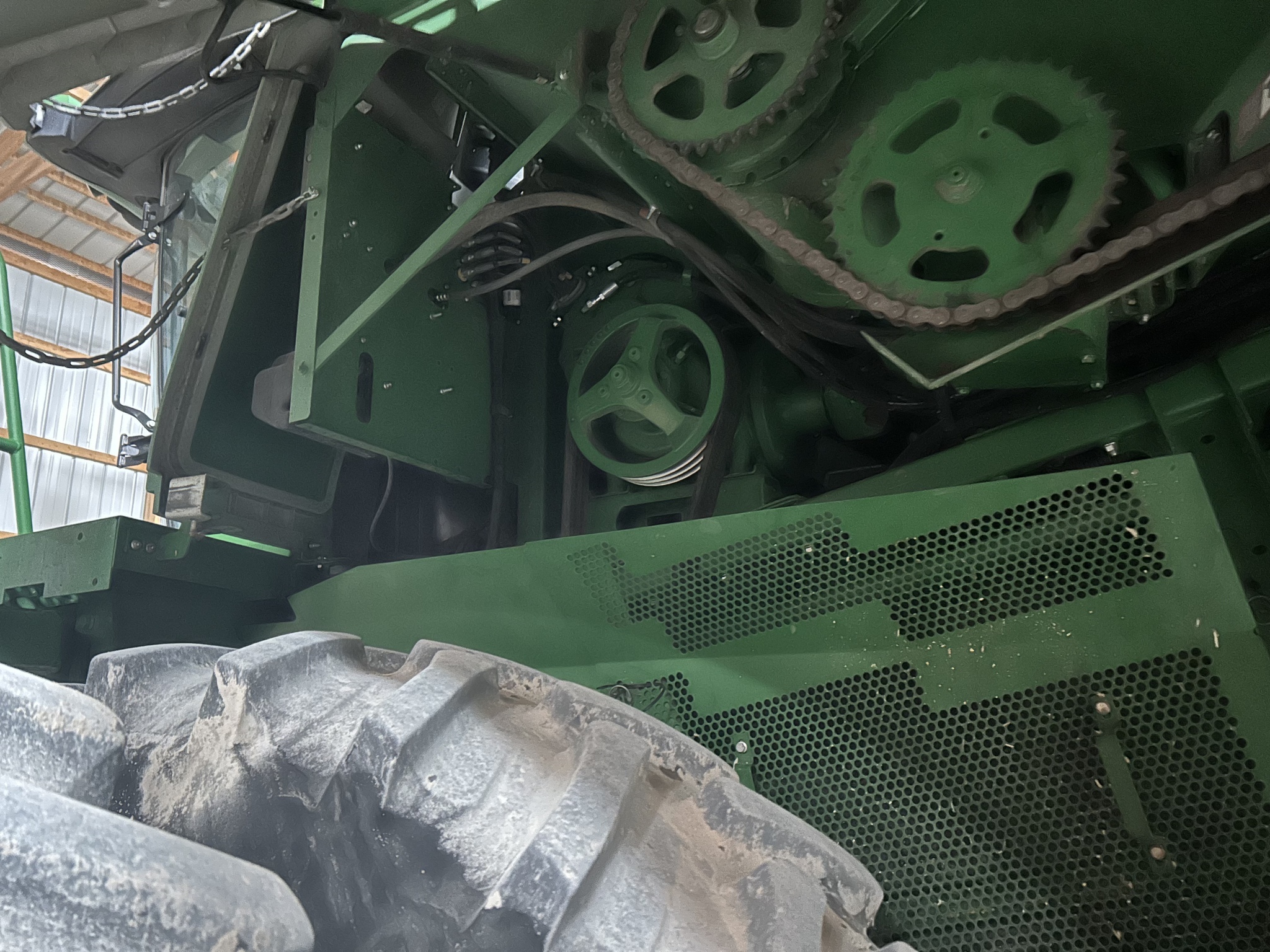 2017 John Deere S680 Combine