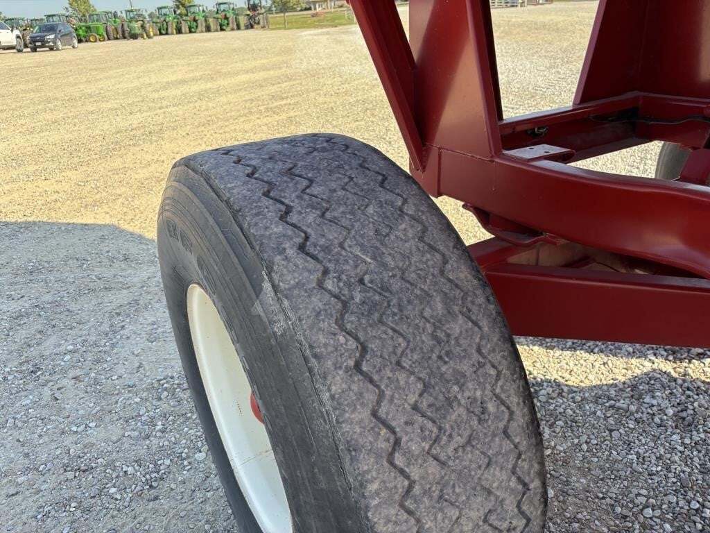 2005 Brent 644 Gravity Wagon