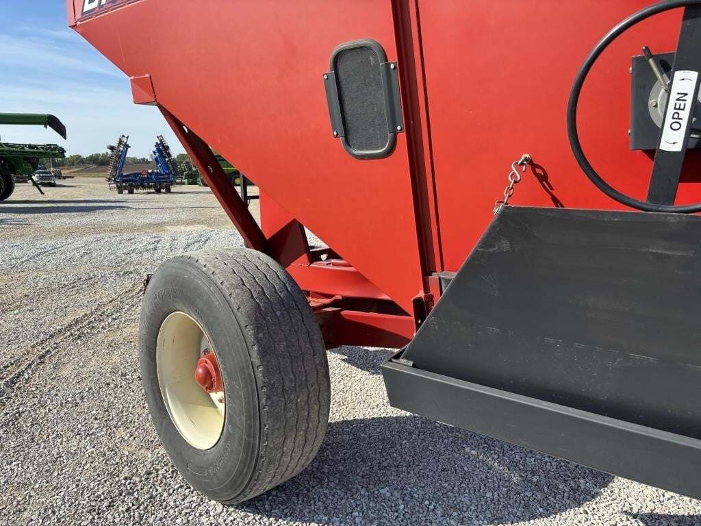2005 Brent 644 Gravity Wagon