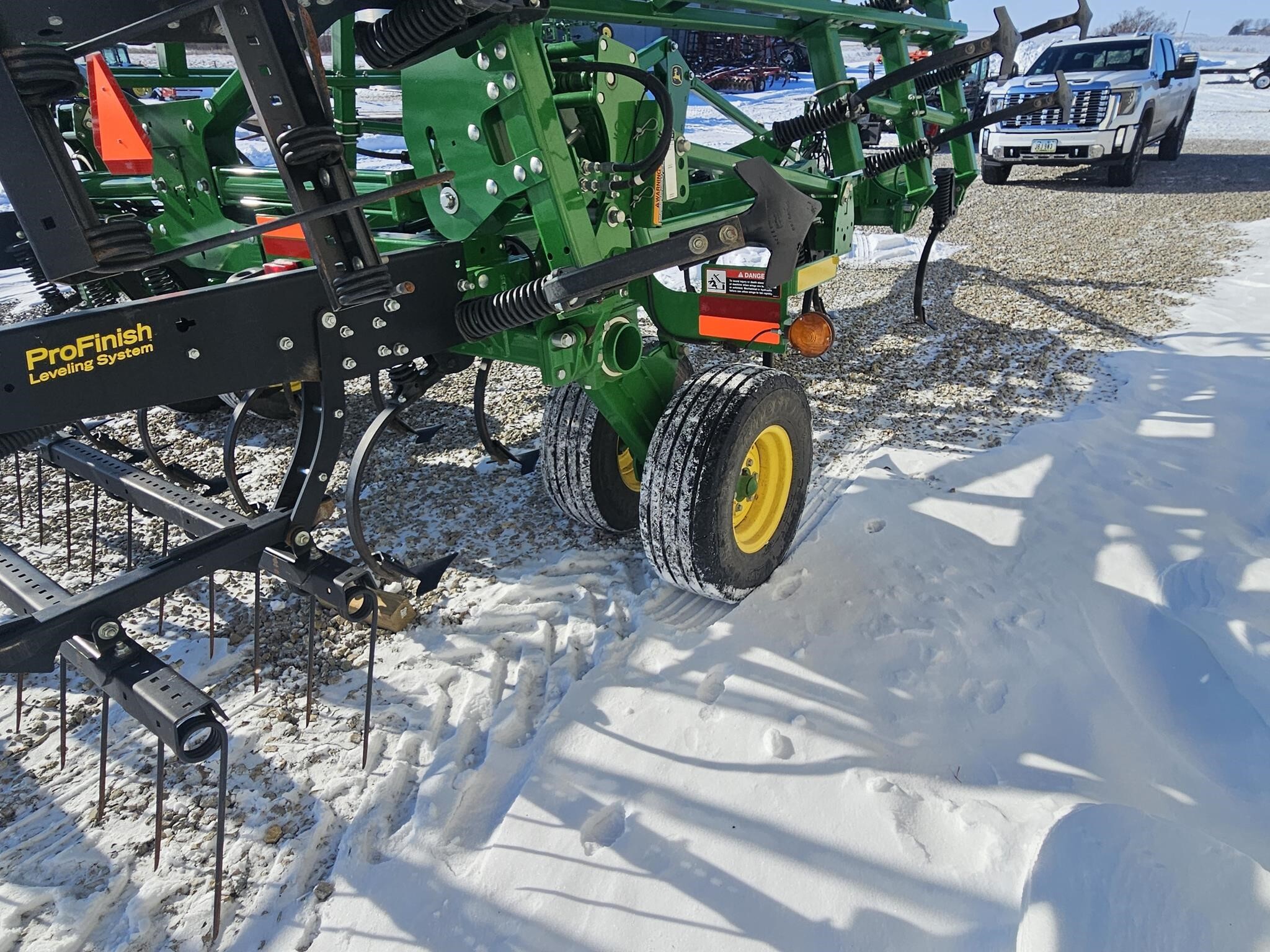2019 John Deere 2230LL  38'6" Field Cultivator