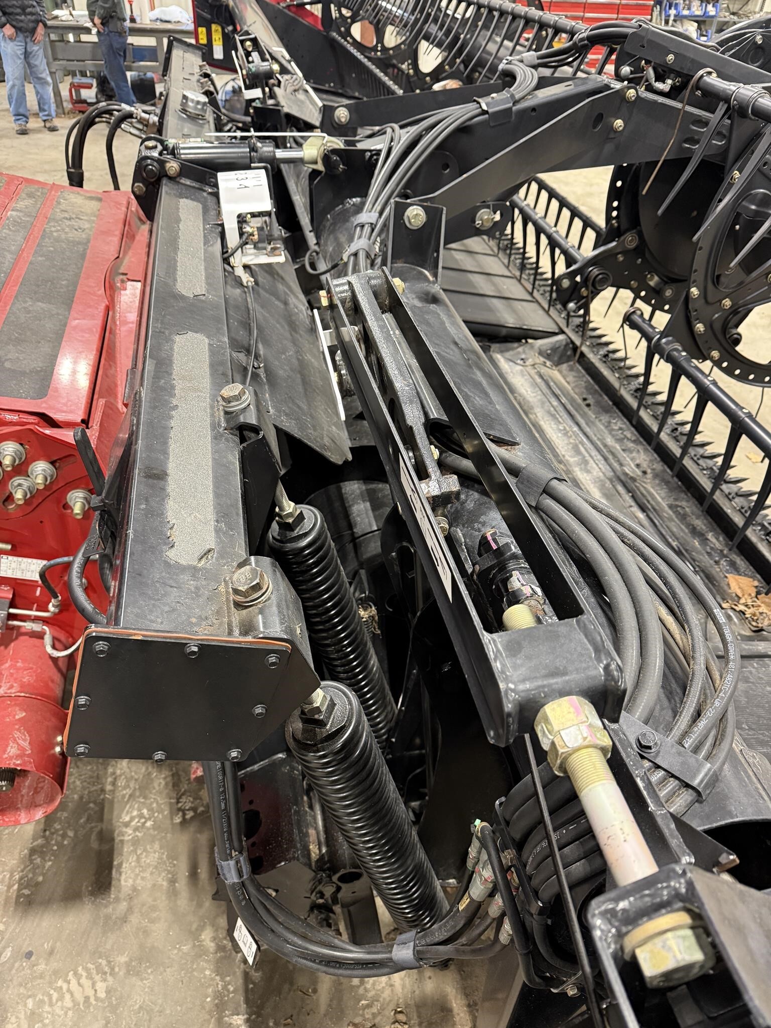 2013 MacDon FD75 Platform