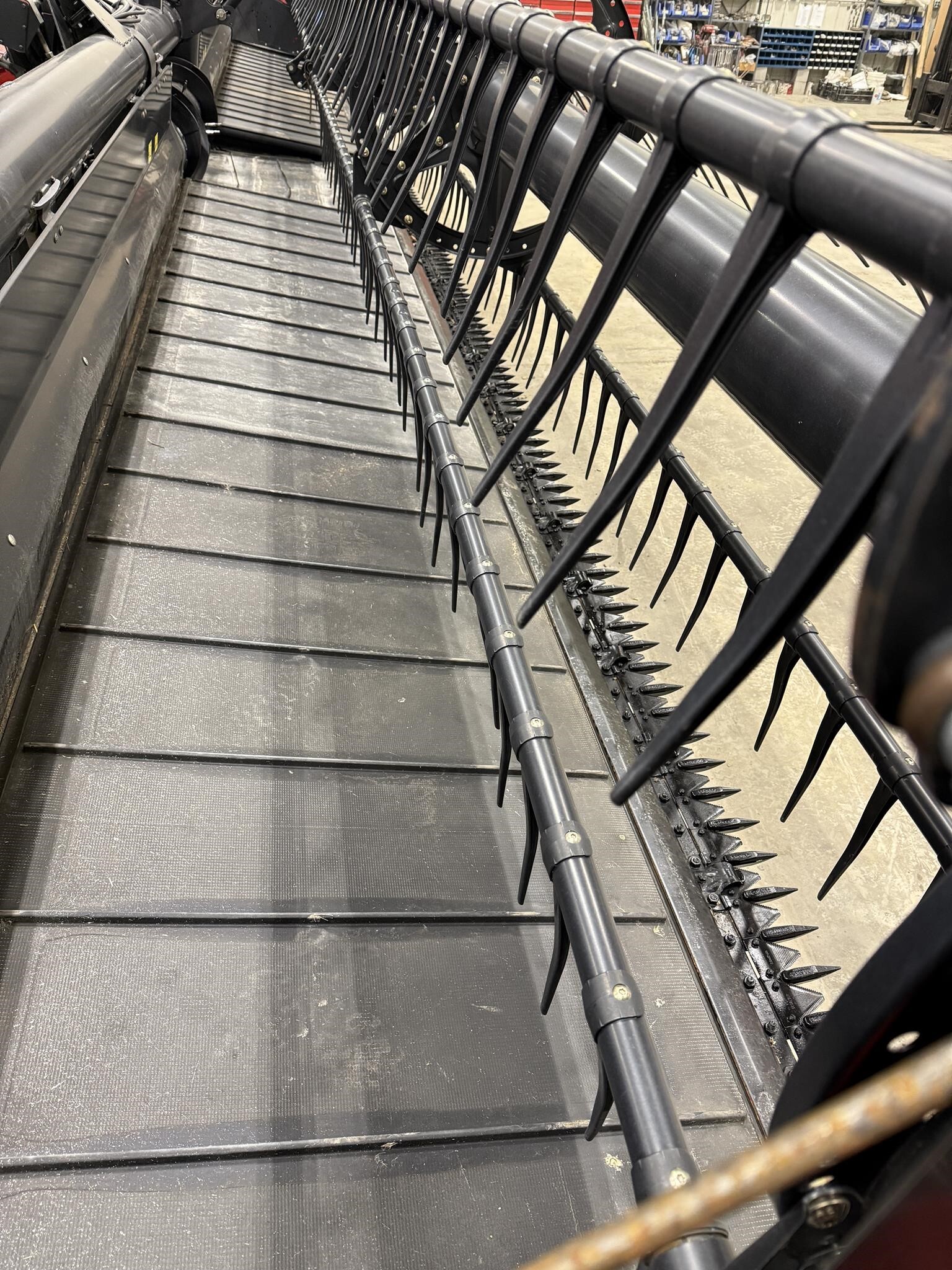 2013 MacDon FD75 Platform