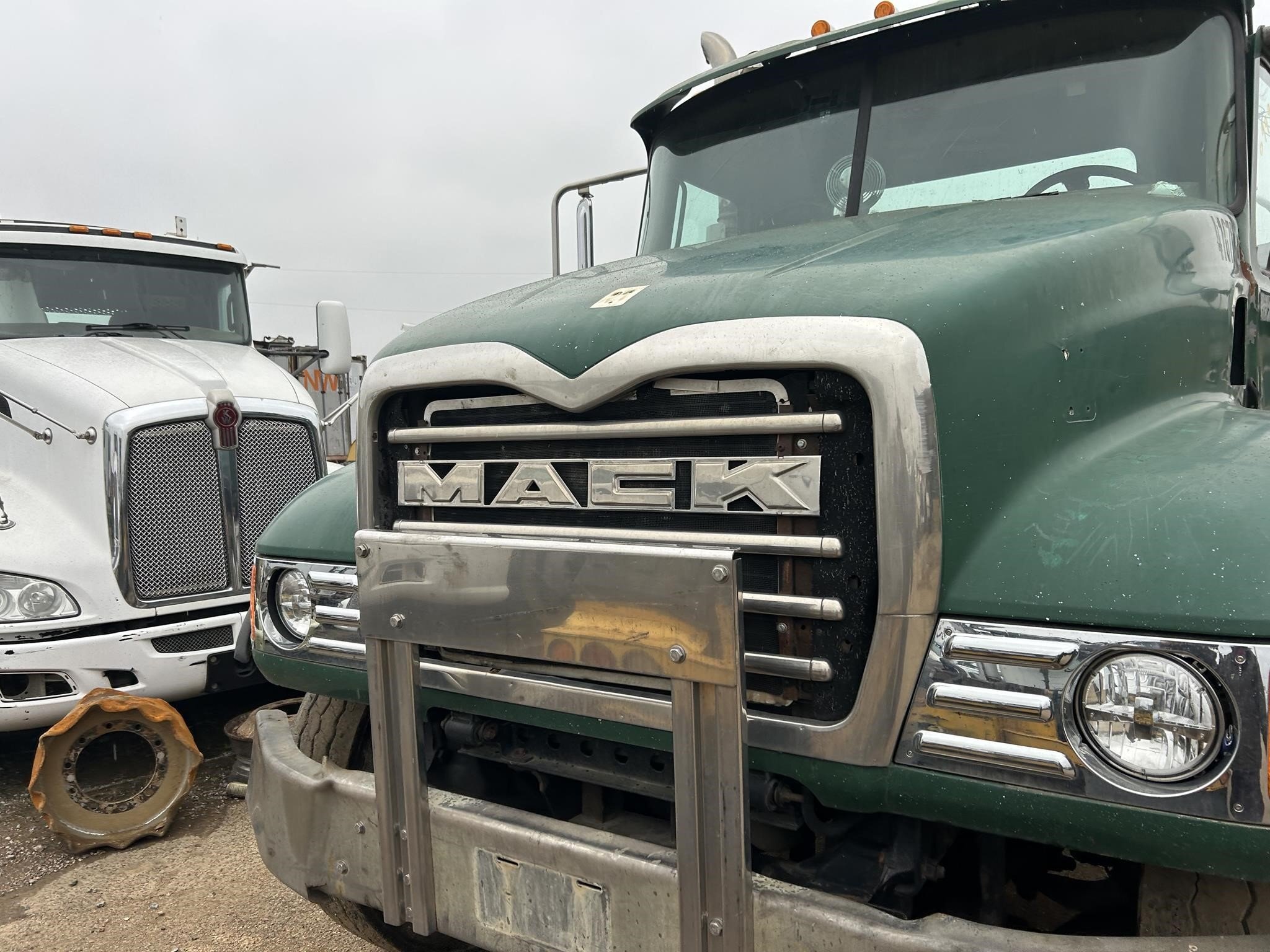 2004 Mack Granite CV713 Dump Trucks/Trailer