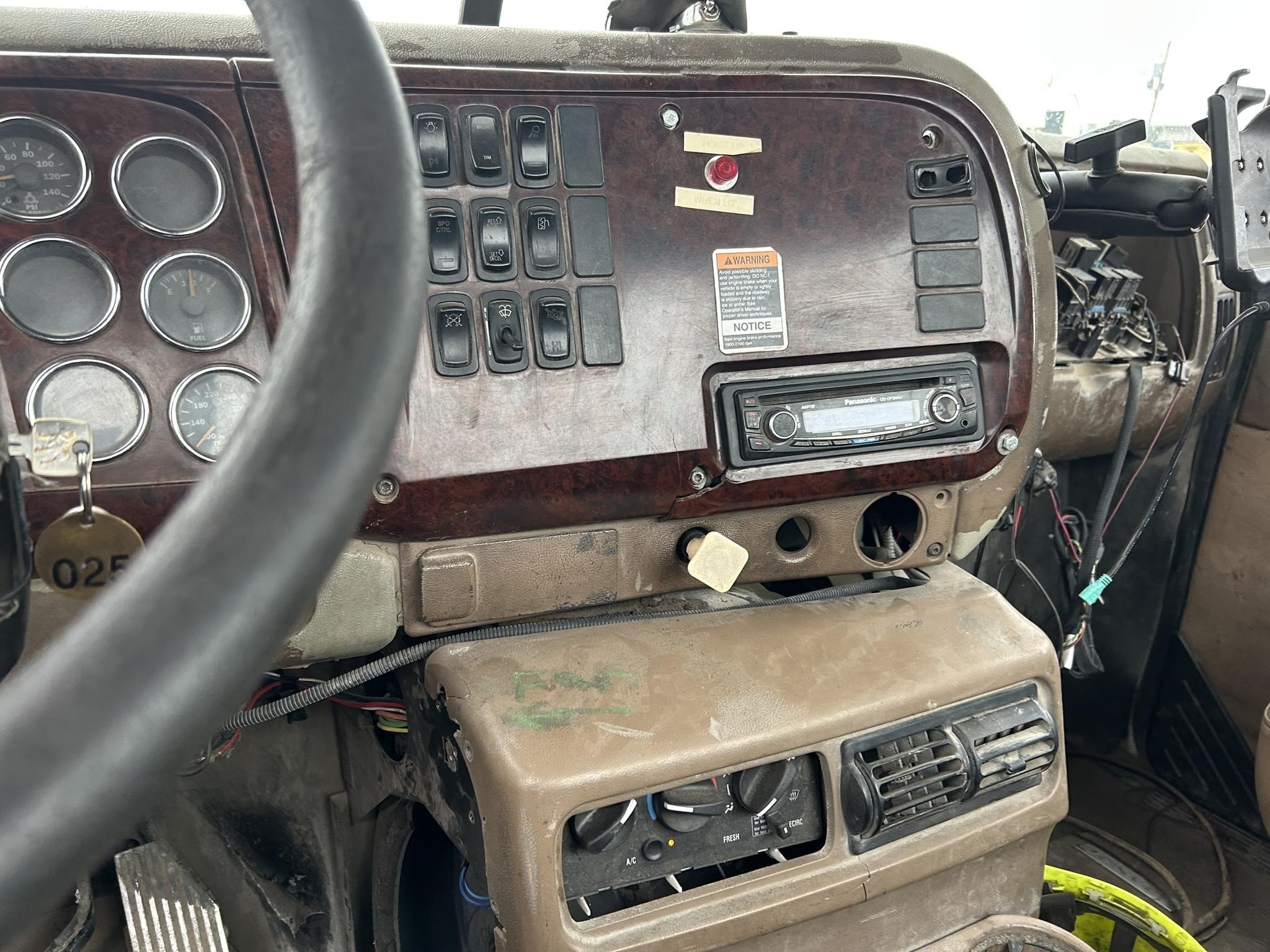 2004 Mack Granite CV713 Dump Trucks/Trailer