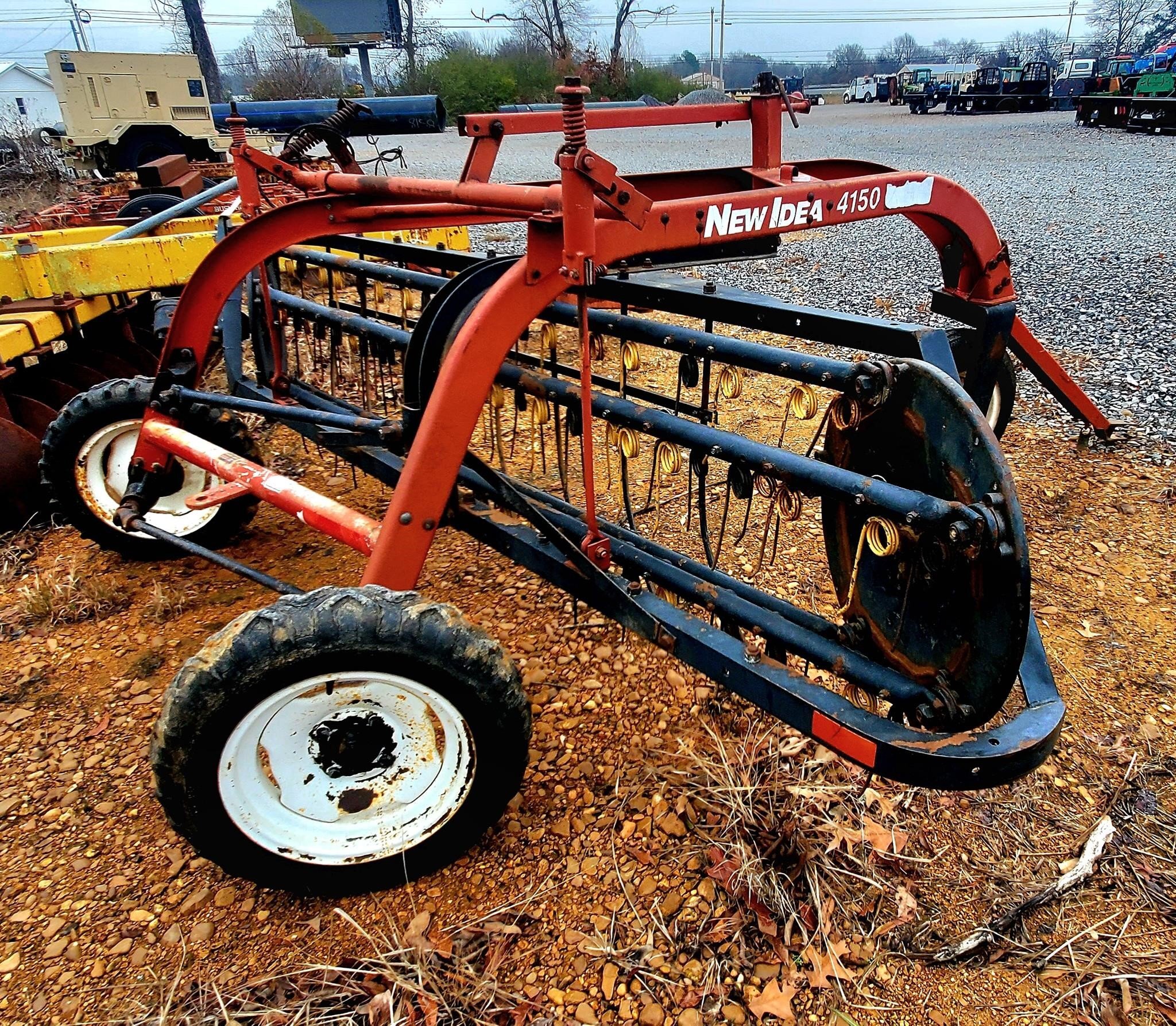 New Idea 4150 Rake - $1,250 | Machinery Pete