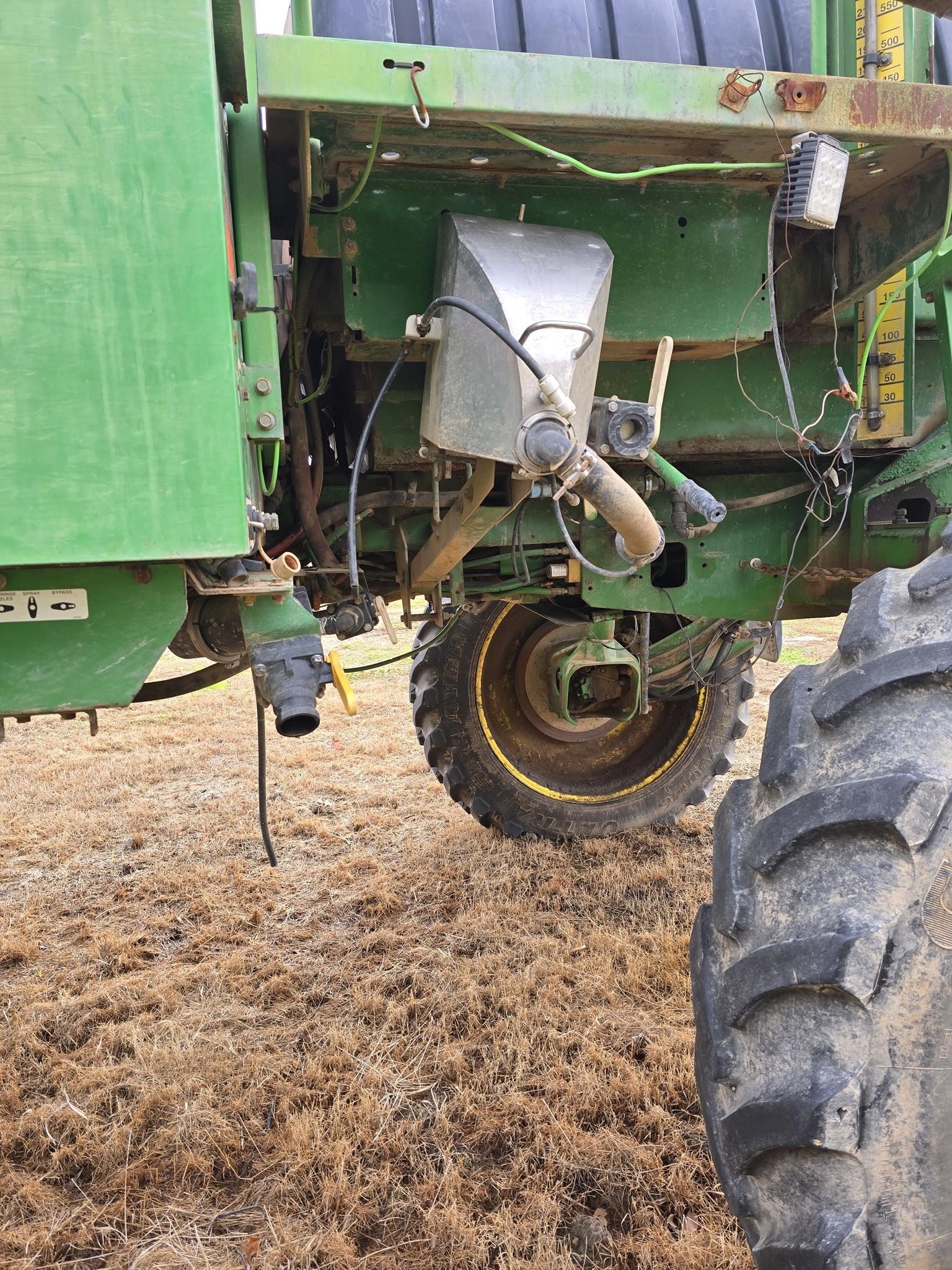 2003 John Deere 4710 Self-Propelled Sprayer