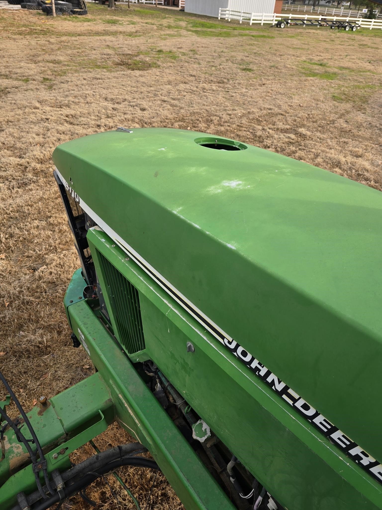 2003 John Deere 4710 Self-Propelled Sprayer