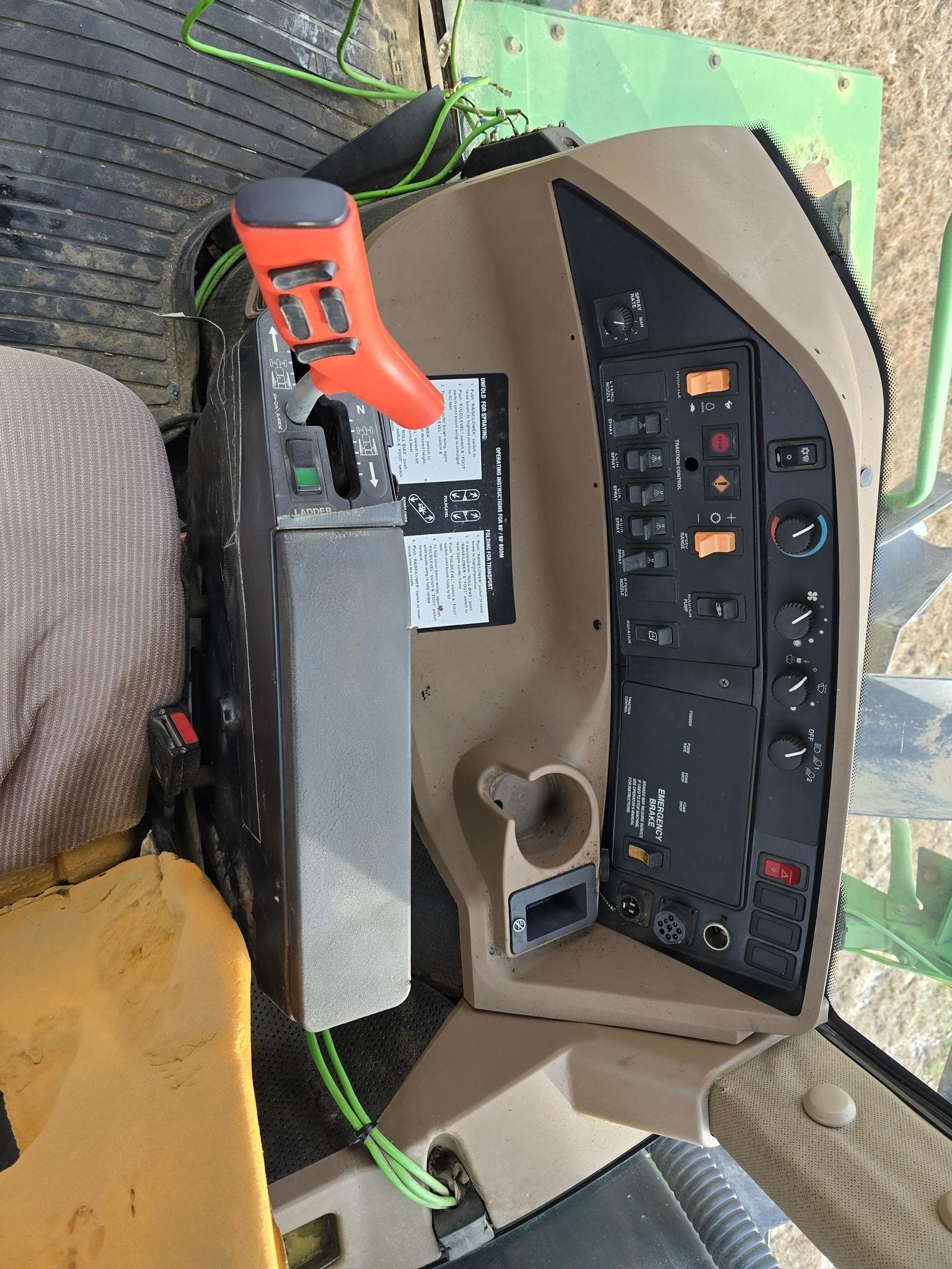2003 John Deere 4710 Self-Propelled Sprayer