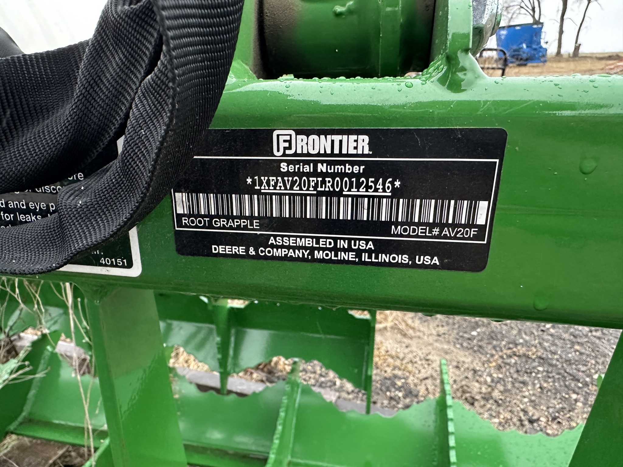  Frontier AV20F Loader and Skid Steer Attachment