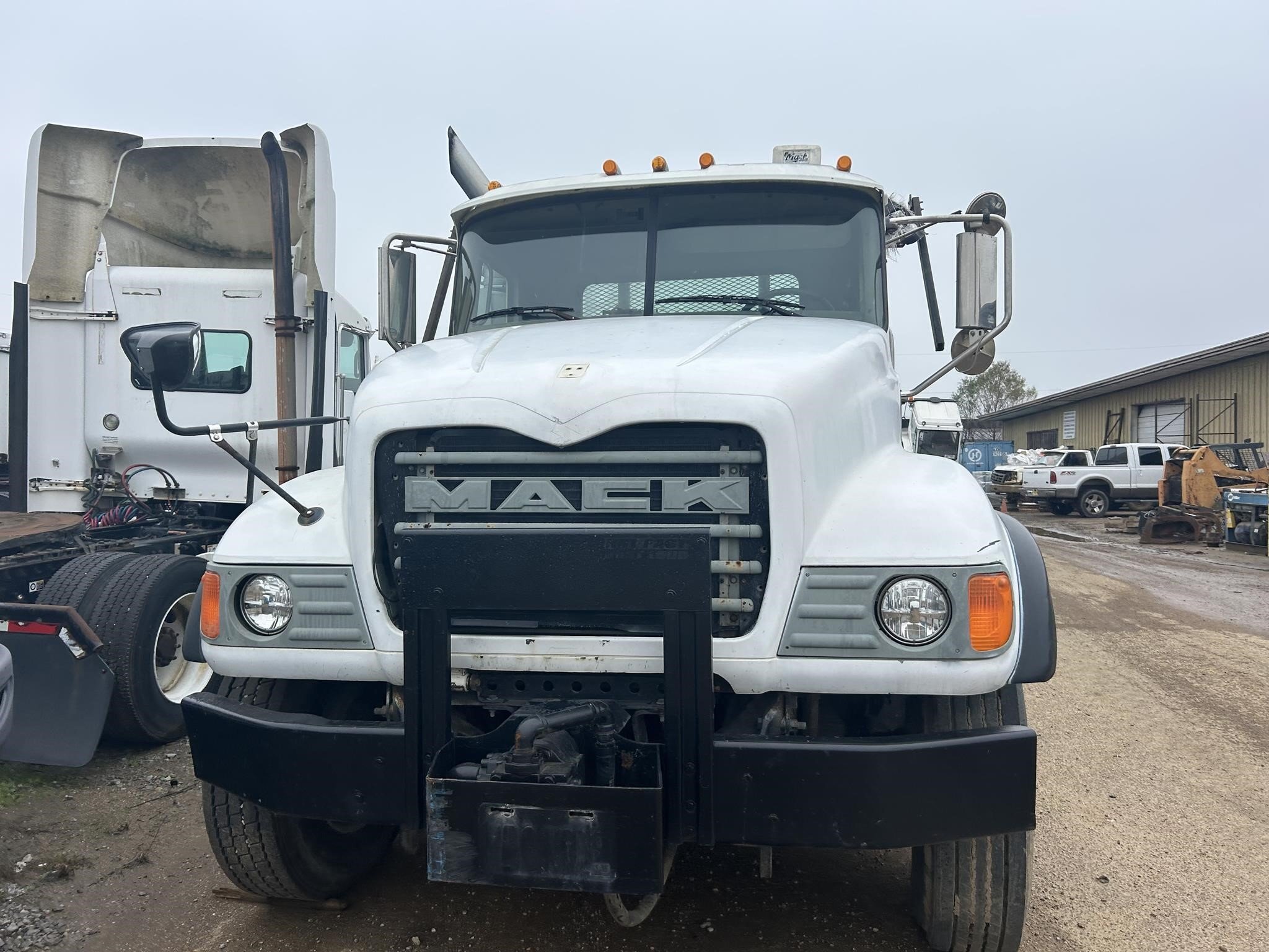 2005 Mack Granite CV713 Dump Trucks/Trailer