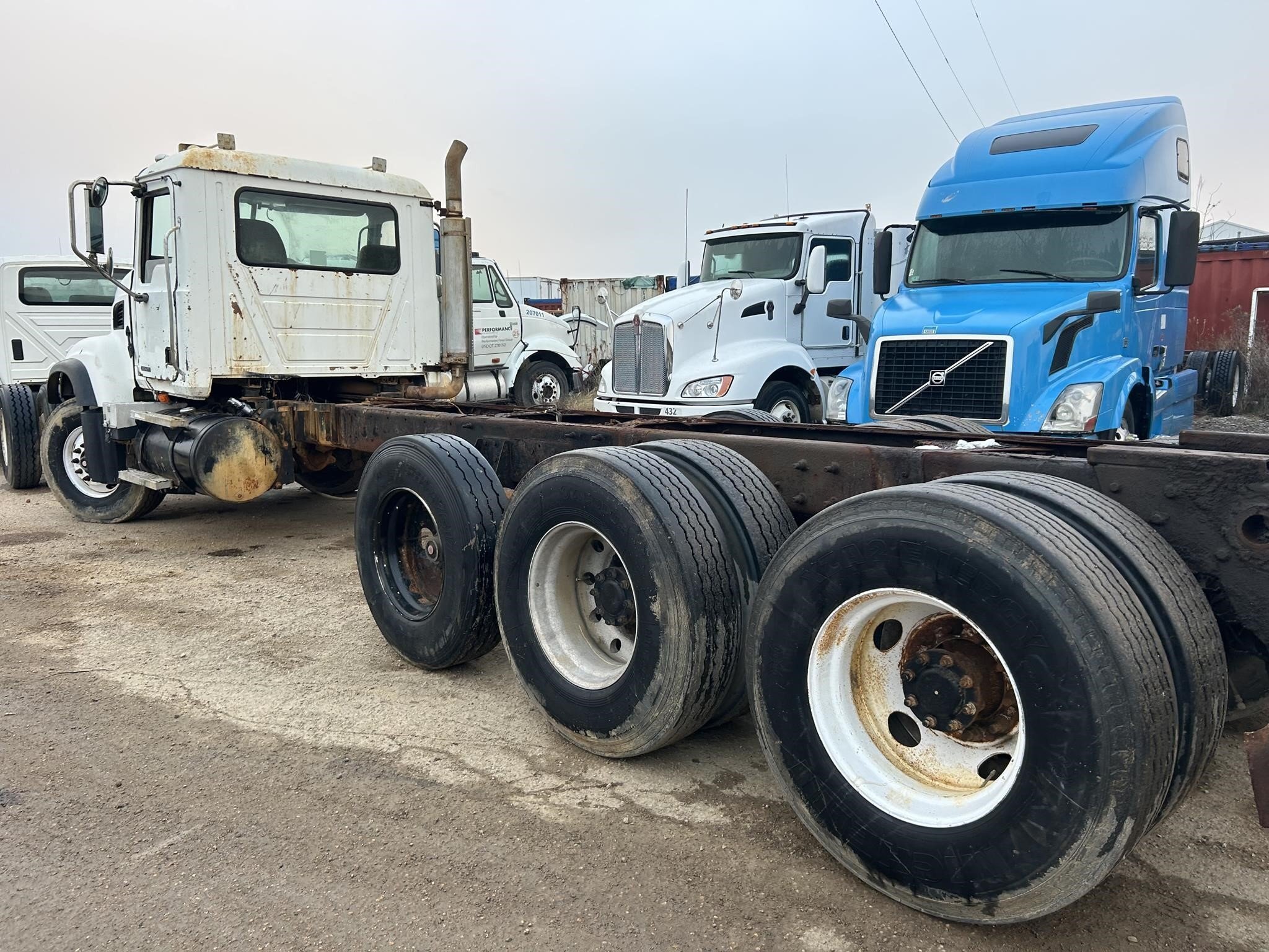 2005 Mack Granite CV713 Dump Trucks/Trailer