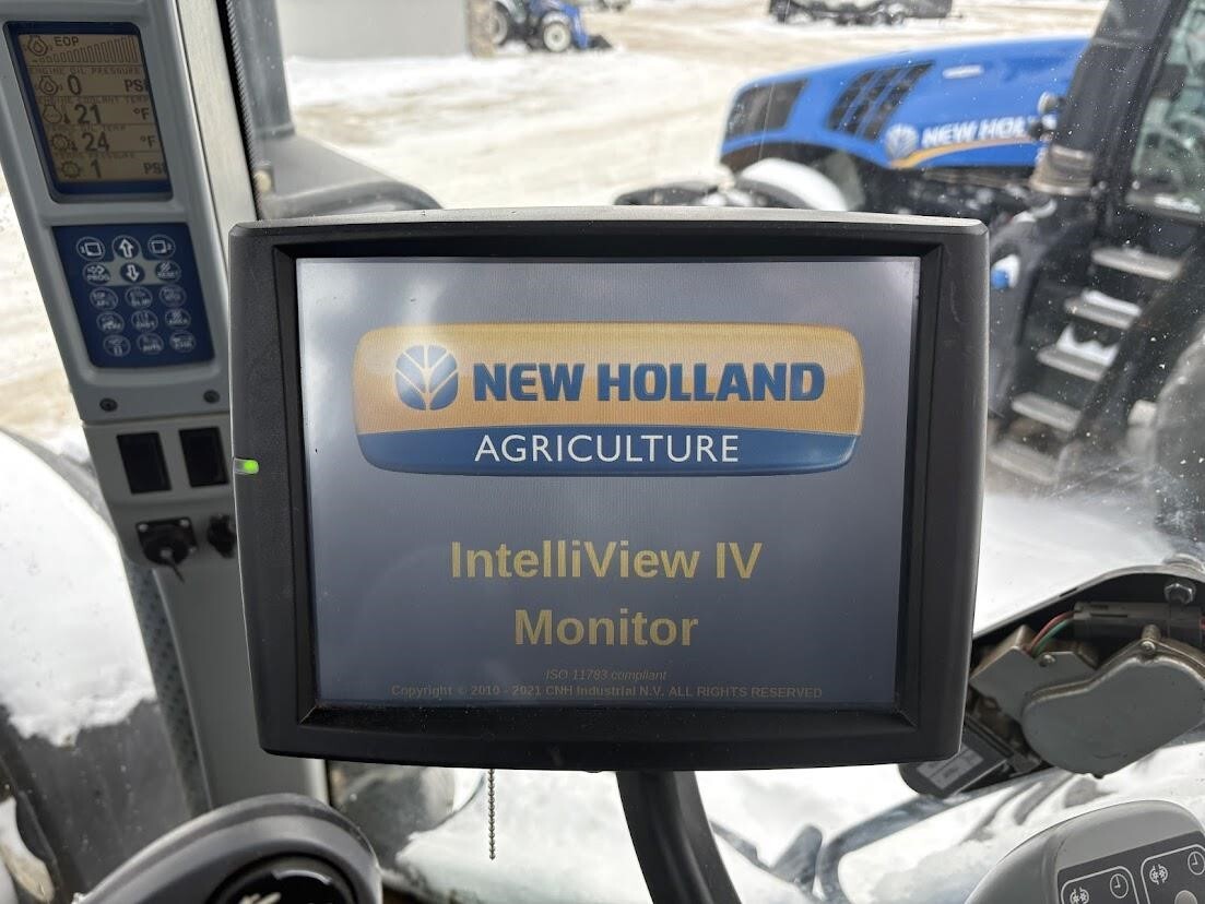 2017 New Holland T8.380 Tractor