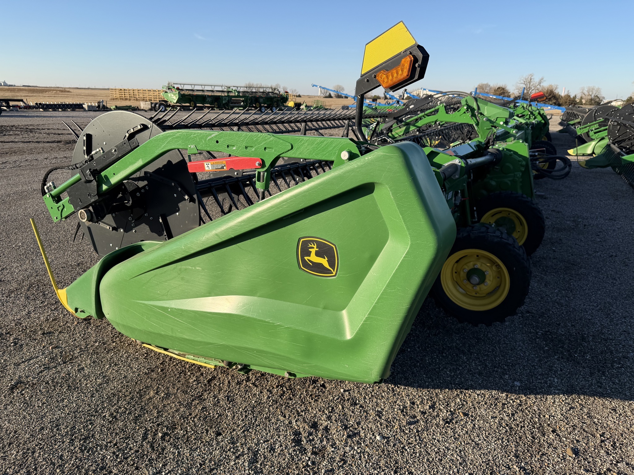 2023 John Deere HD35F Platform