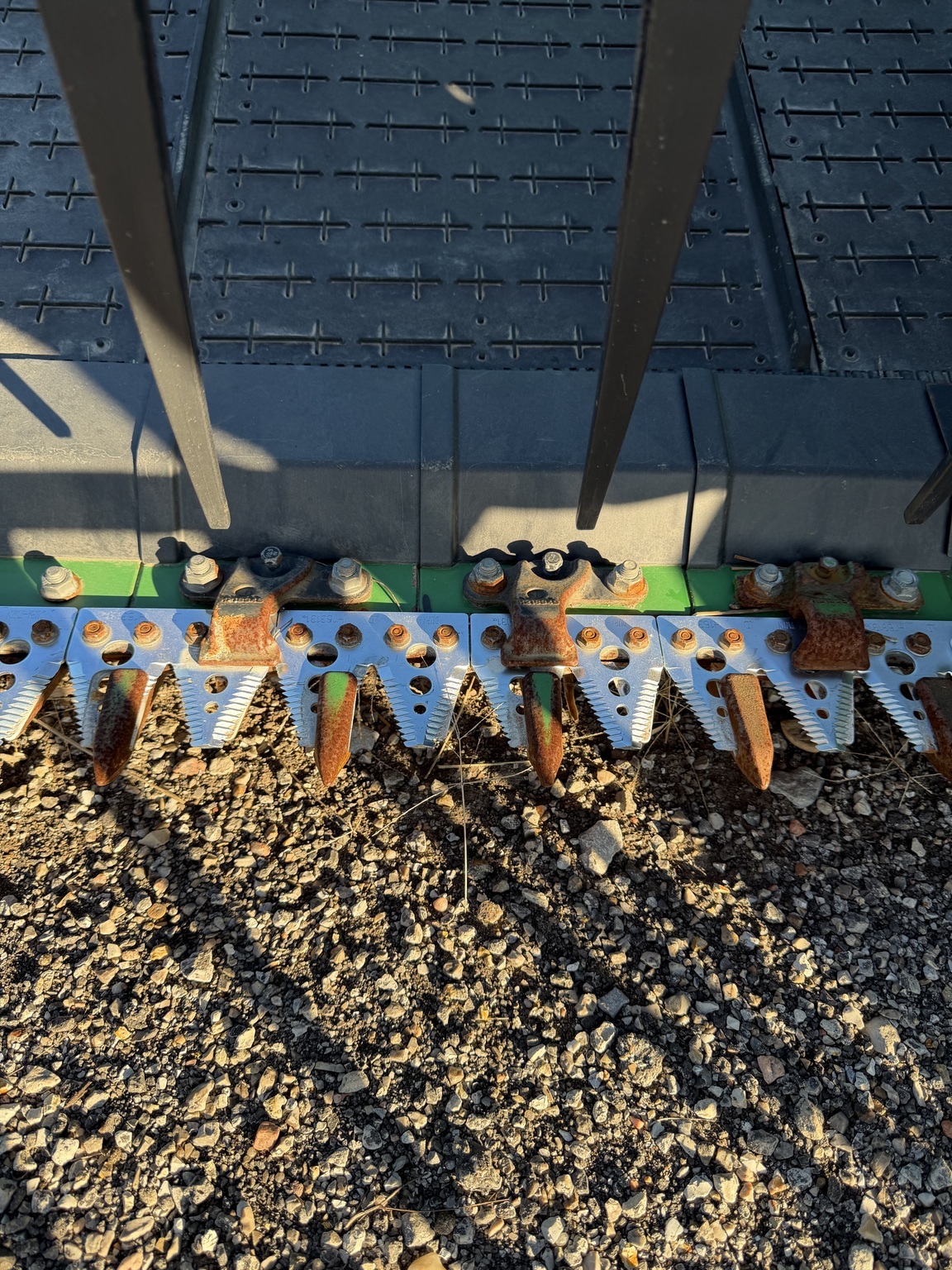 2023 John Deere HD35F Platform