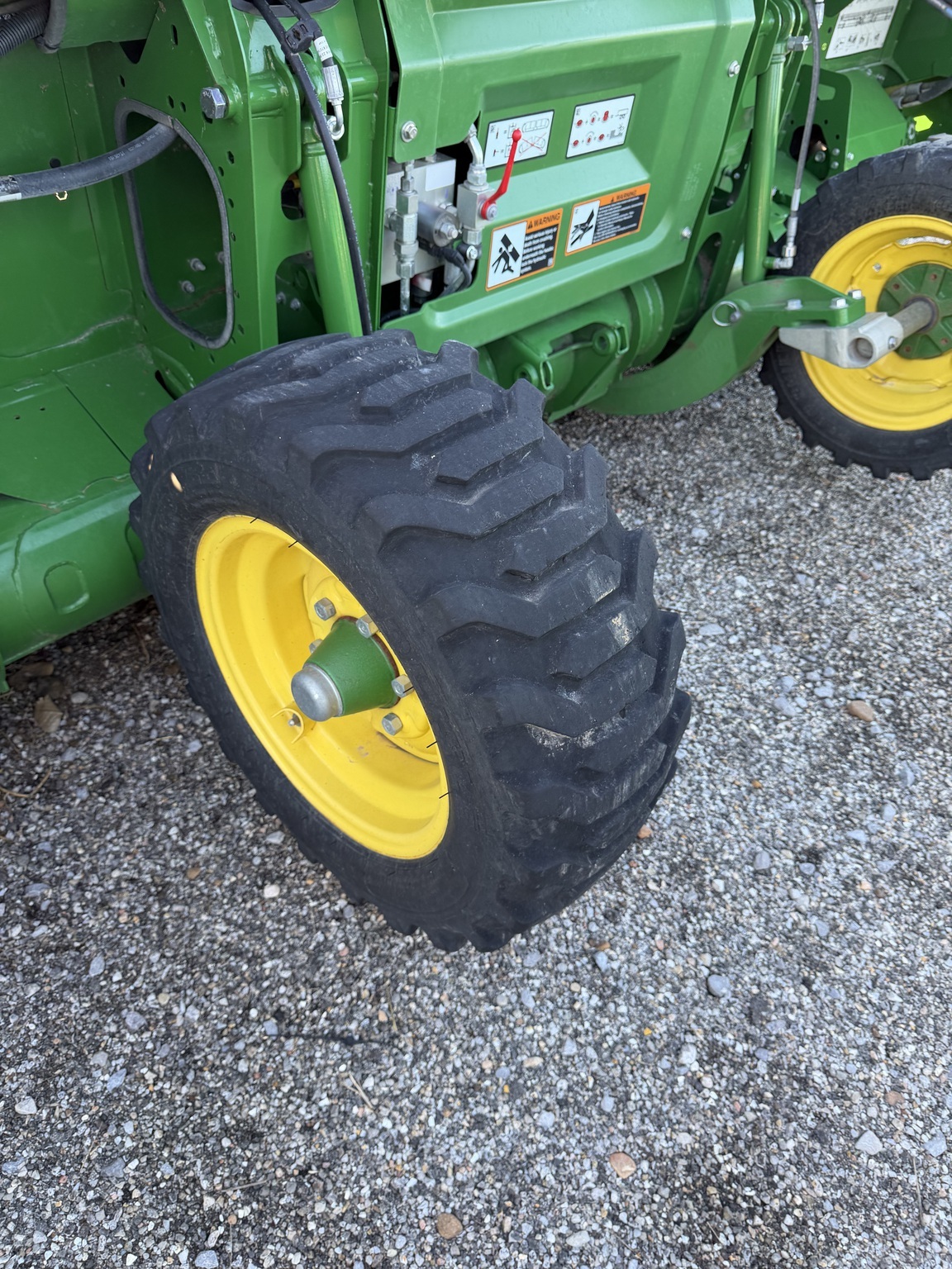2023 John Deere HD35F Platform