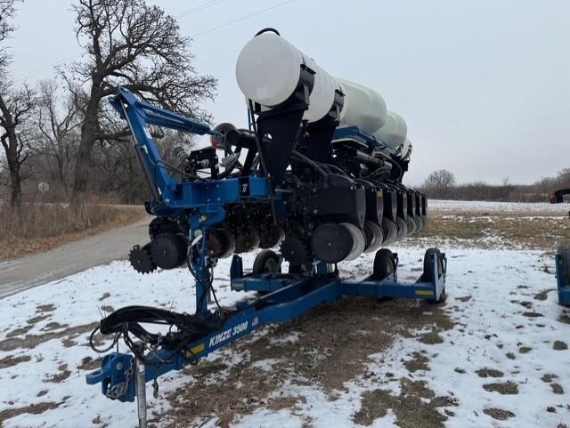 2018 Kinze 3500 Planter