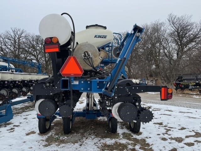 2018 Kinze 3500 Planter