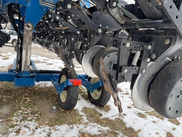 2018 Kinze 3500 Planter