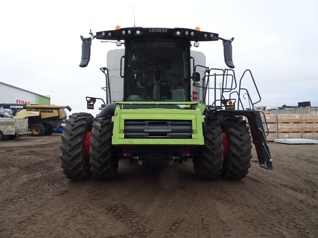 2025 Claas LEXION 8600 Combine