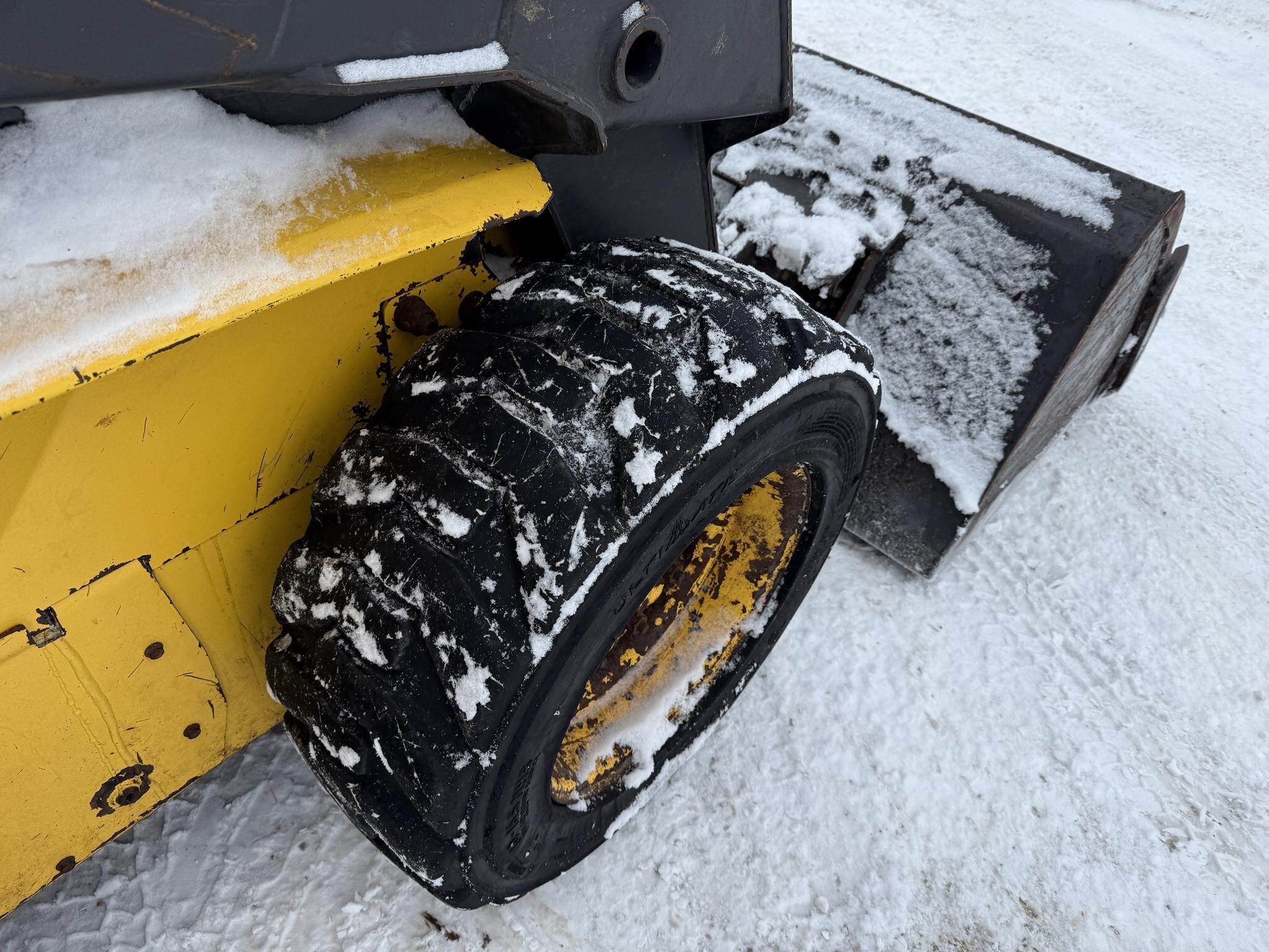  New Holland LS160 Skid Steer
