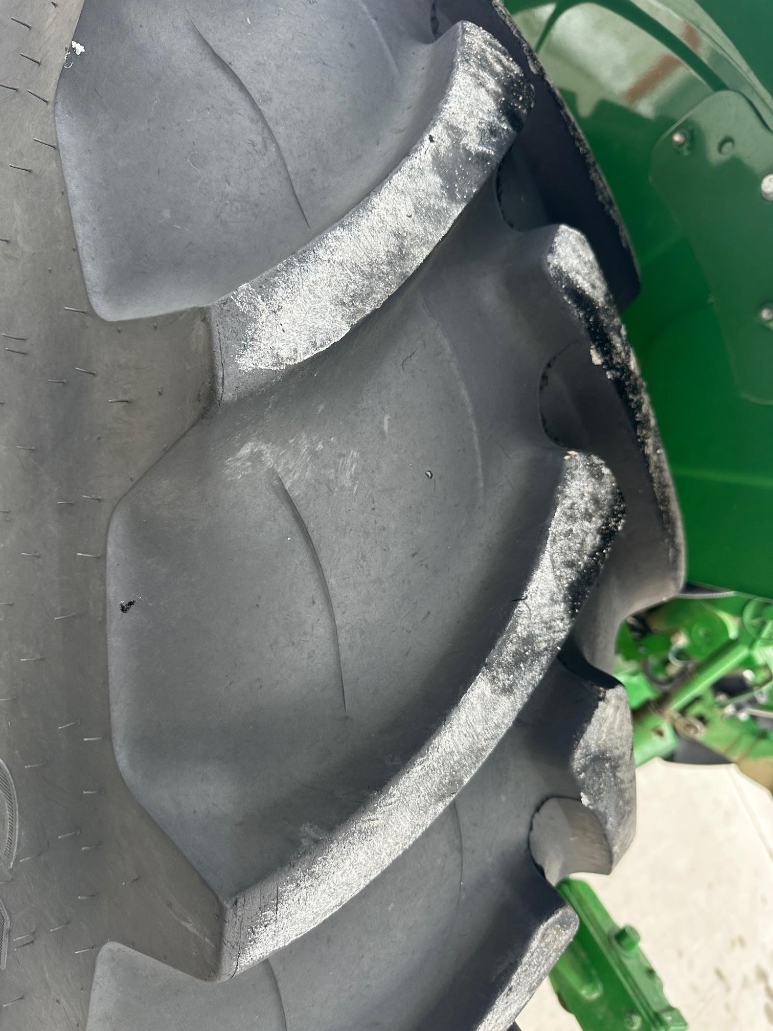 2022 John Deere 5075E Tractor