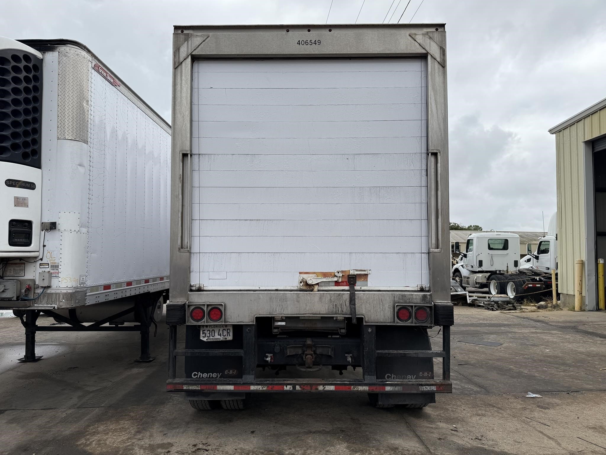 2017 Kidron 28 FT PUP REEFER Box Trucks/Trailer