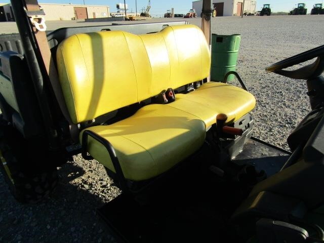  John Deere Gator XUV 825I ATVs and Utility Vehicle