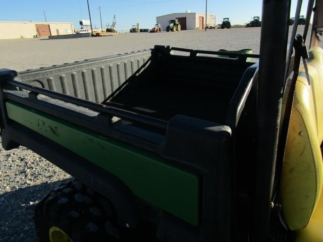  John Deere Gator XUV 825I ATVs and Utility Vehicle