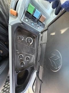 2014 New Holland T8.380 Tractor