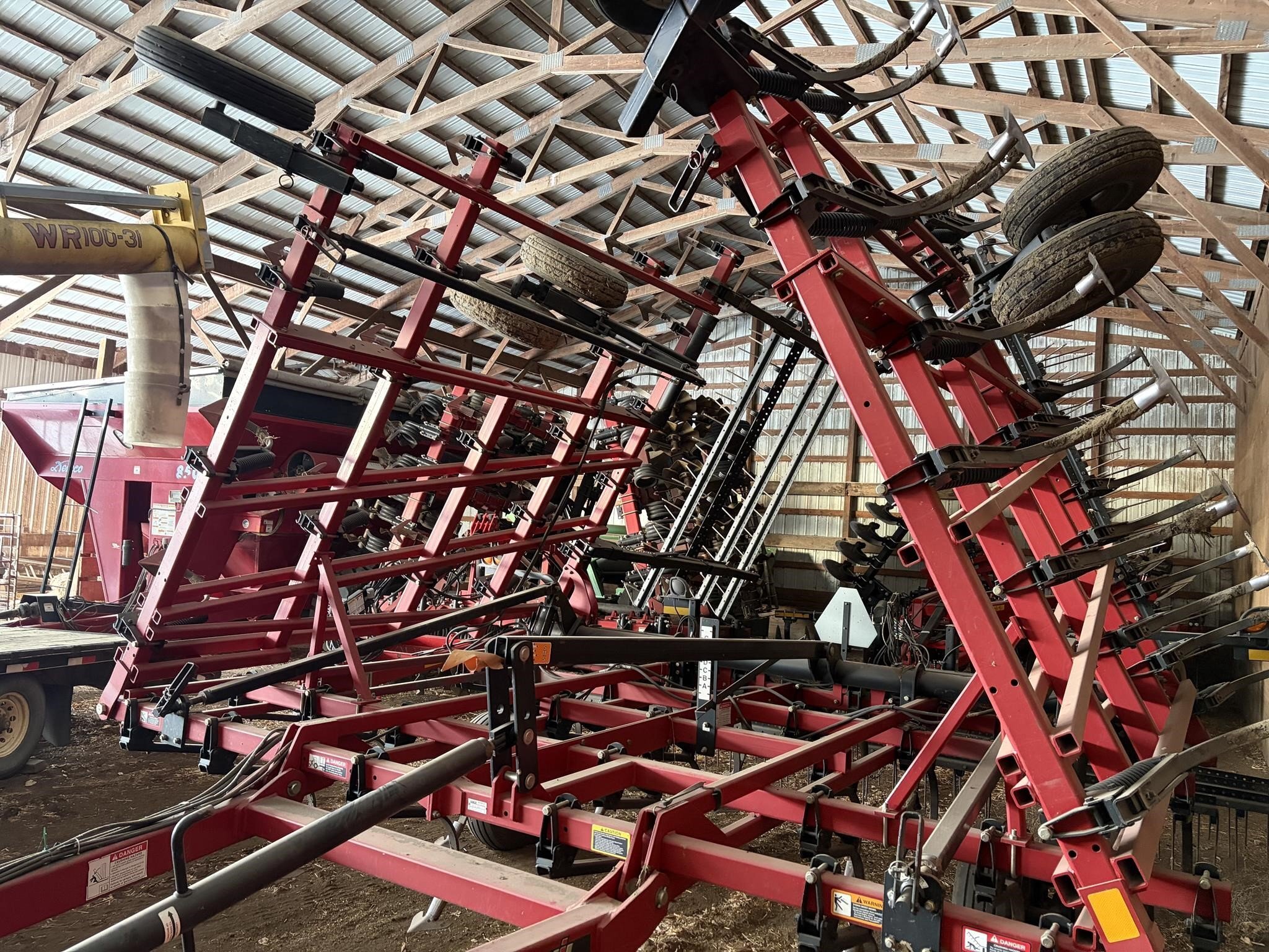 2008 Case IH Tigermate II Field Cultivator