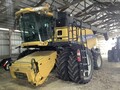 2014 New Holland CR8090 Combine