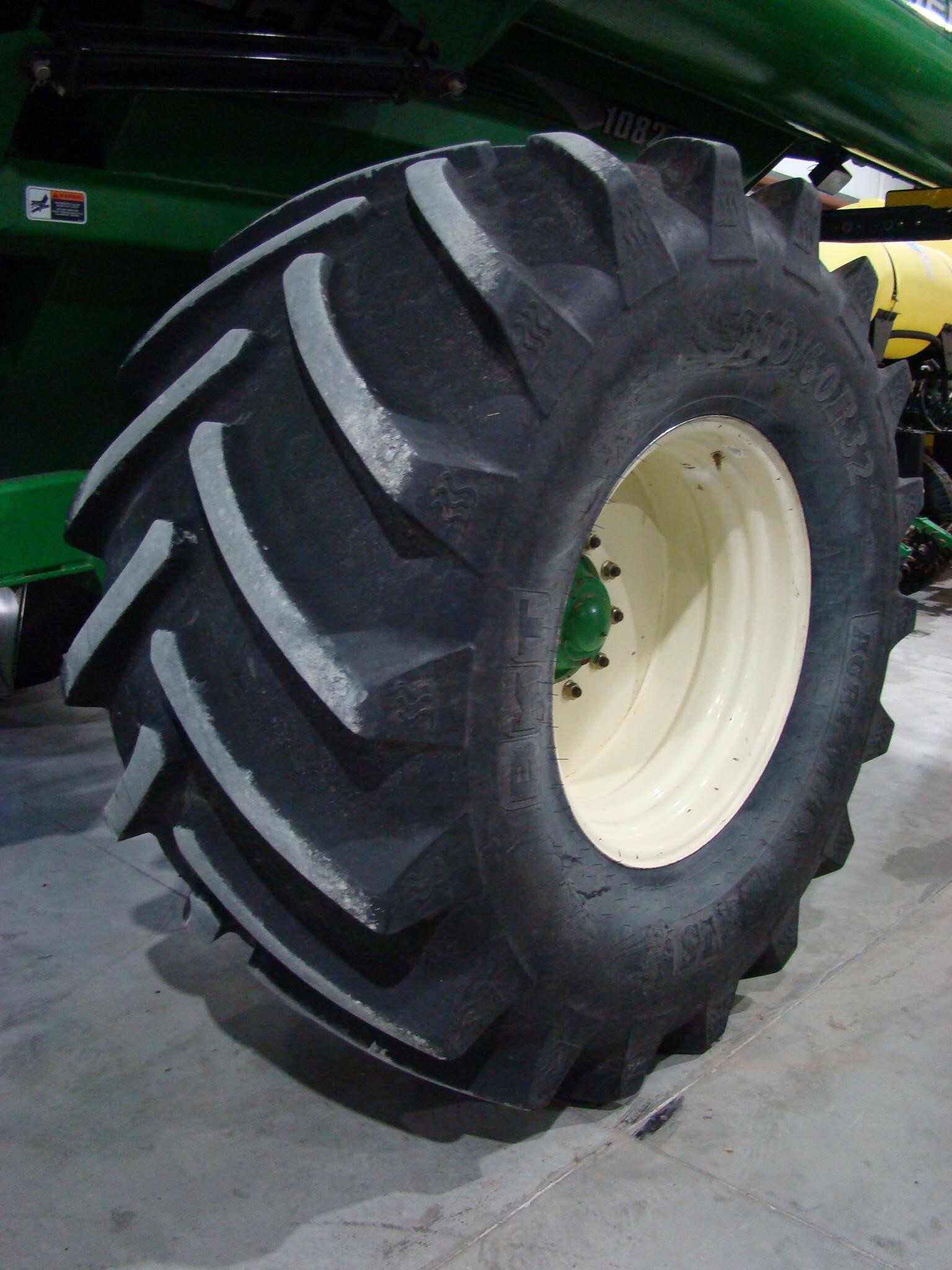 2008 Brent 1082 Grain Cart