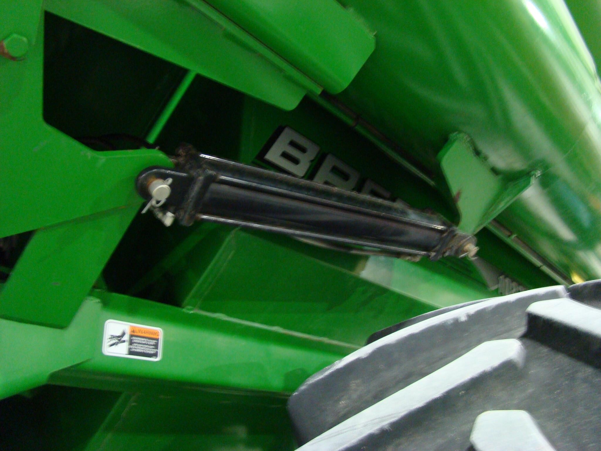 2008 Brent 1082 Grain Cart