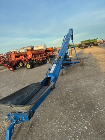2023 Brandt 1547LP+ Augers and Conveyor