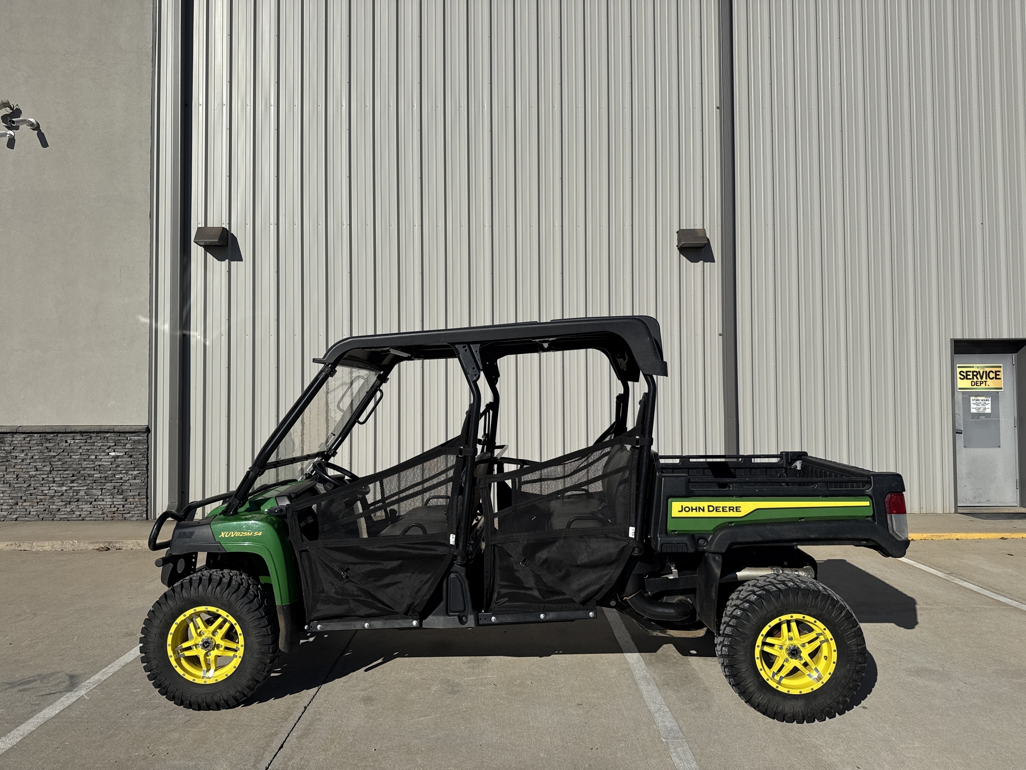 2024 John Deere XUV 825M S4 ATVs and Utility Vehicle