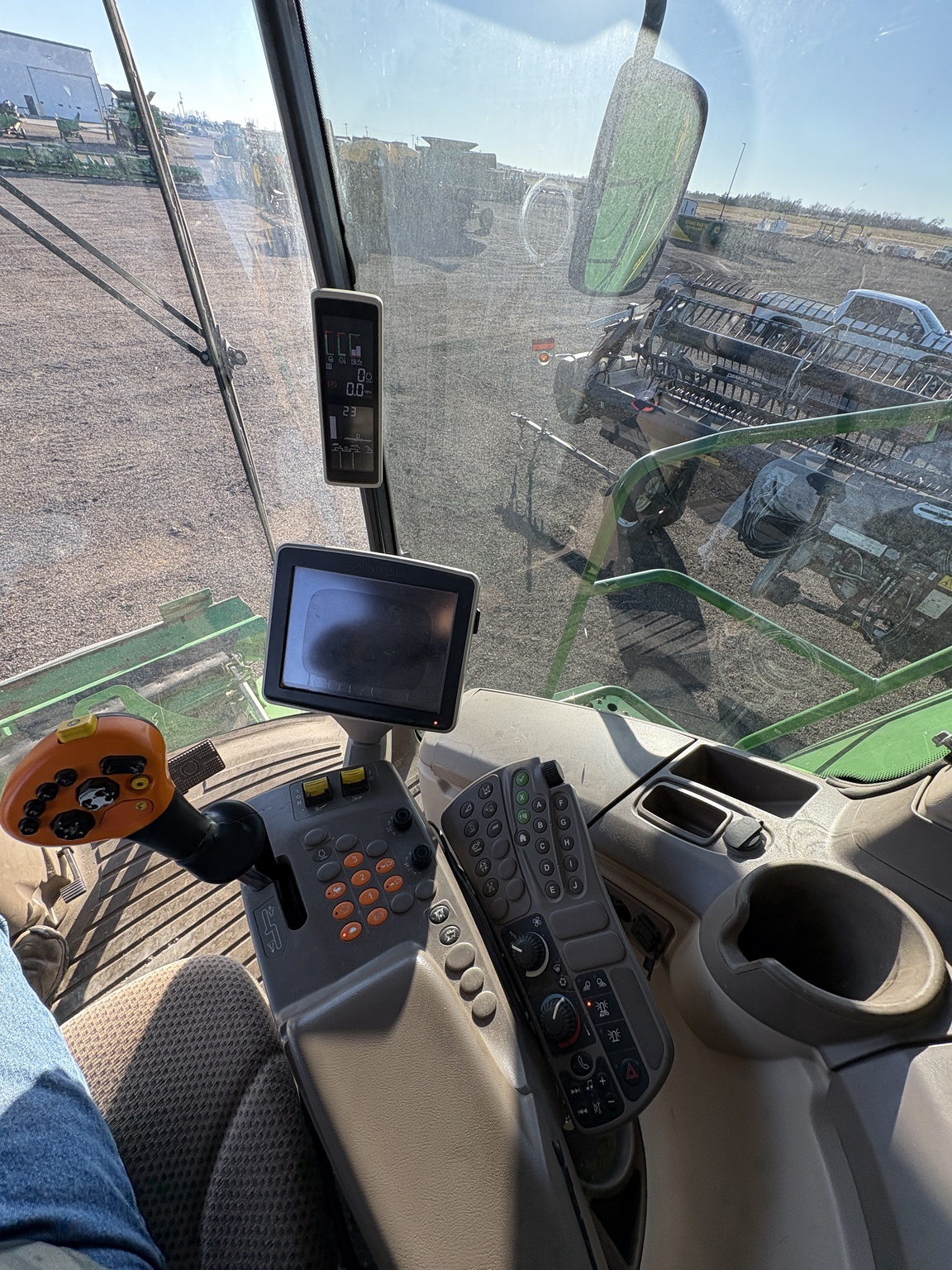 2014 John Deere S660 Combine