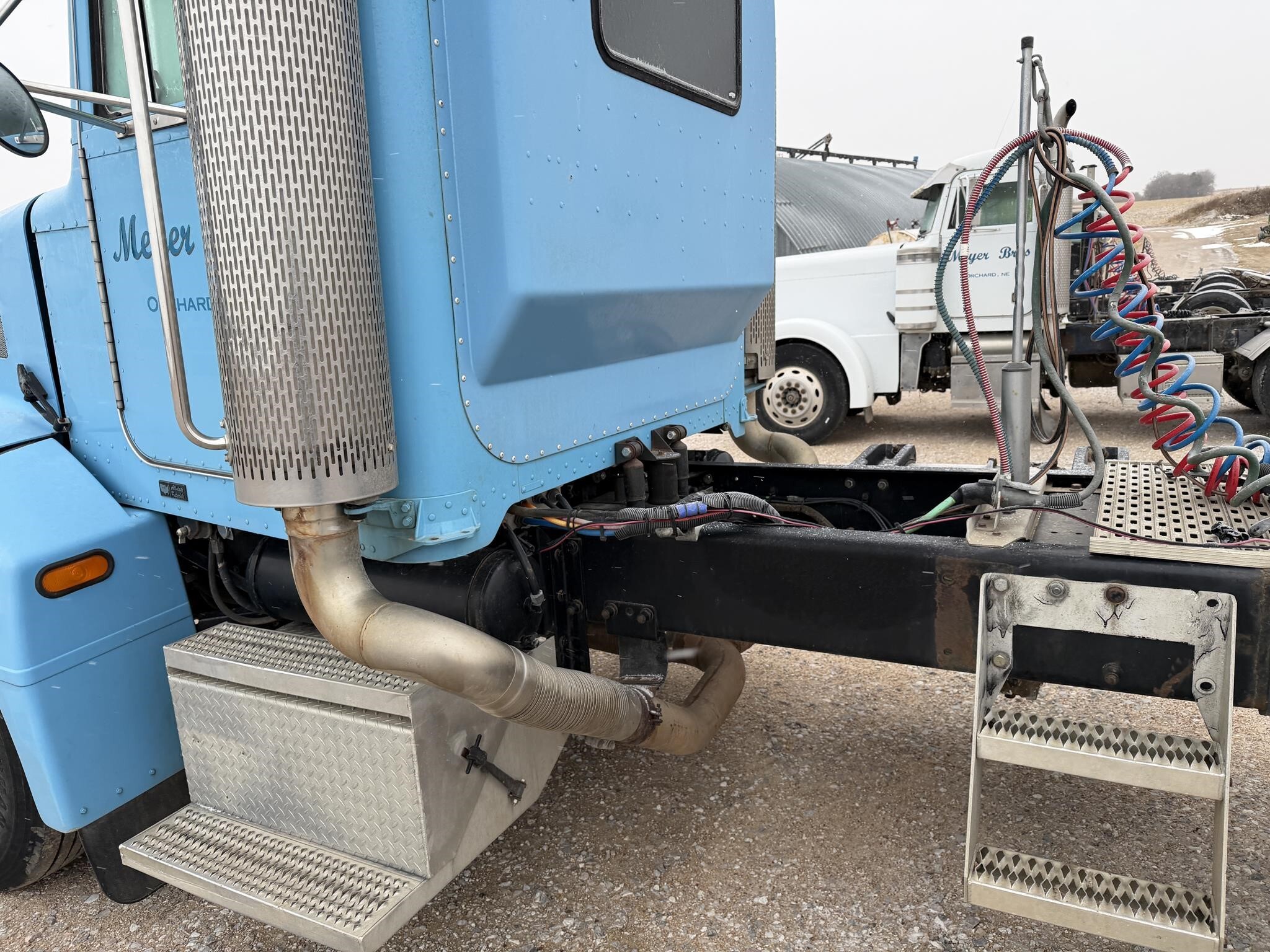 2004 Peterbilt 385 Dump Trucks/Trailer