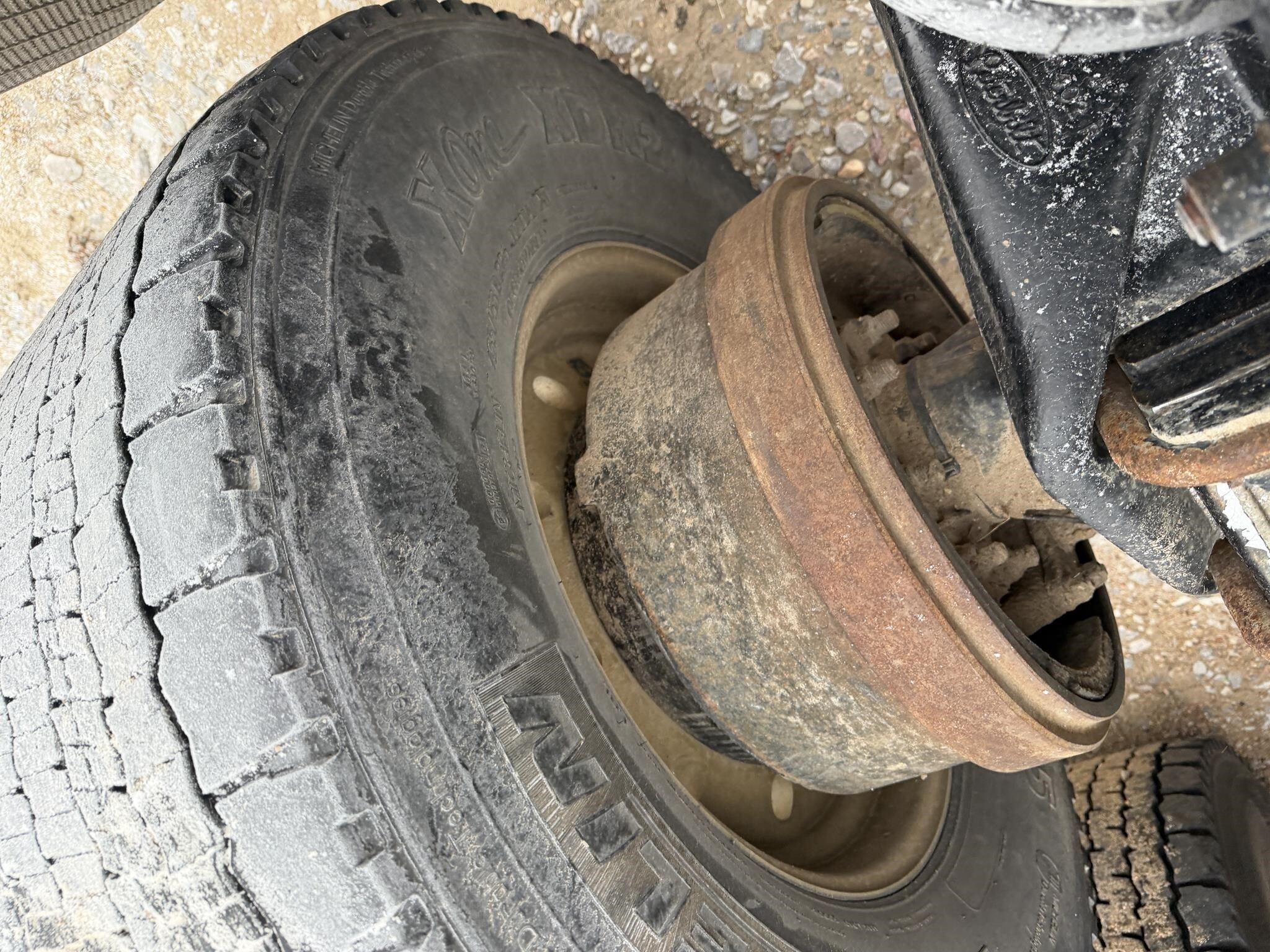 2004 Peterbilt 385 Dump Trucks/Trailer