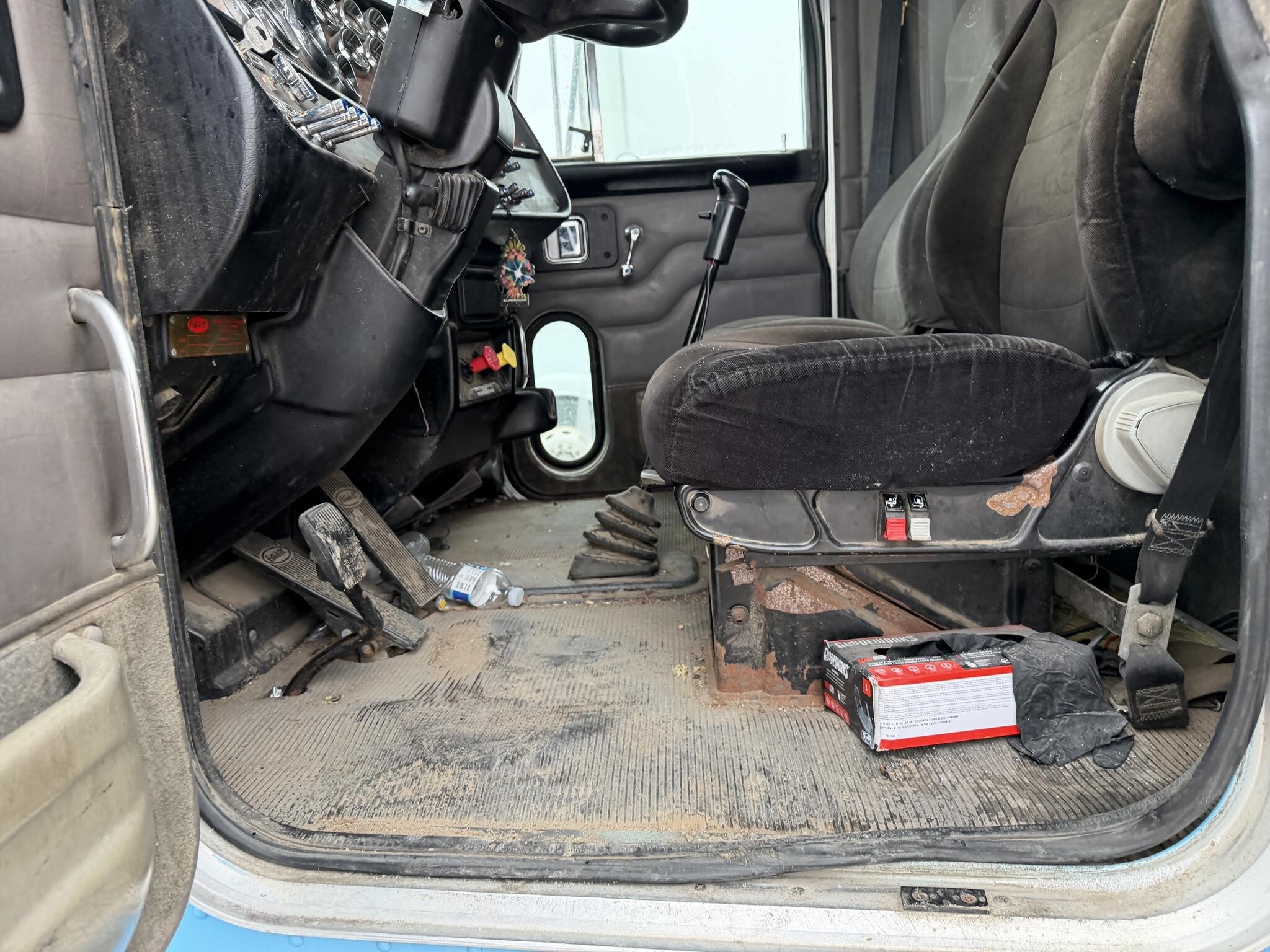 2004 Peterbilt 385 Dump Trucks/Trailer