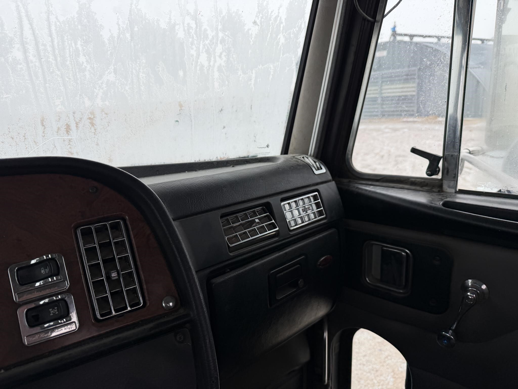 2004 Peterbilt 385 Dump Trucks/Trailer