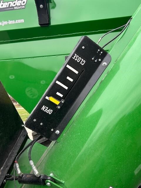 2022 J&M 1432-22S Grain Cart