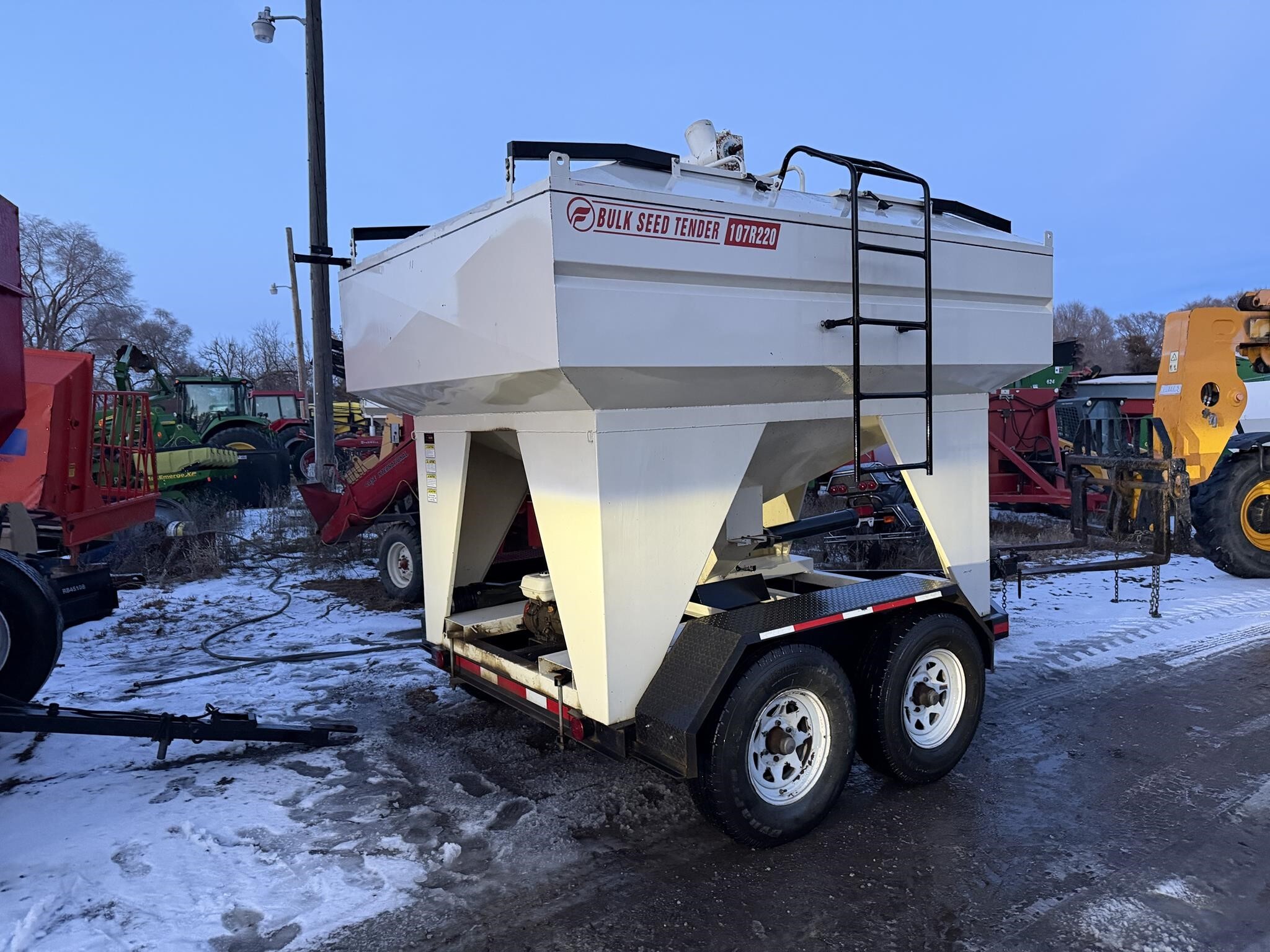  Friesen 107R220 Seed Tender