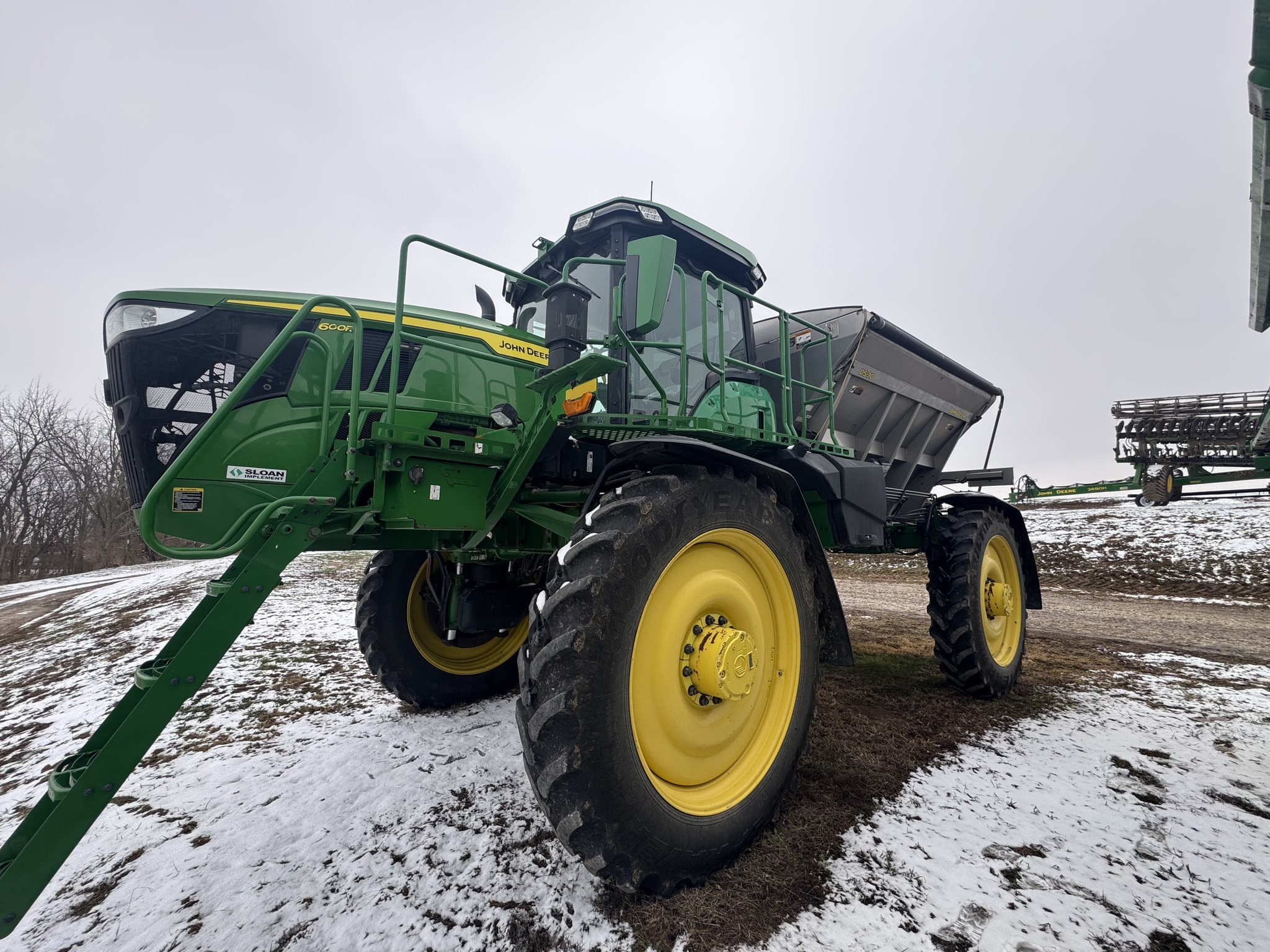 2022 John Deere 600R Loader and Skid Steer Attachment