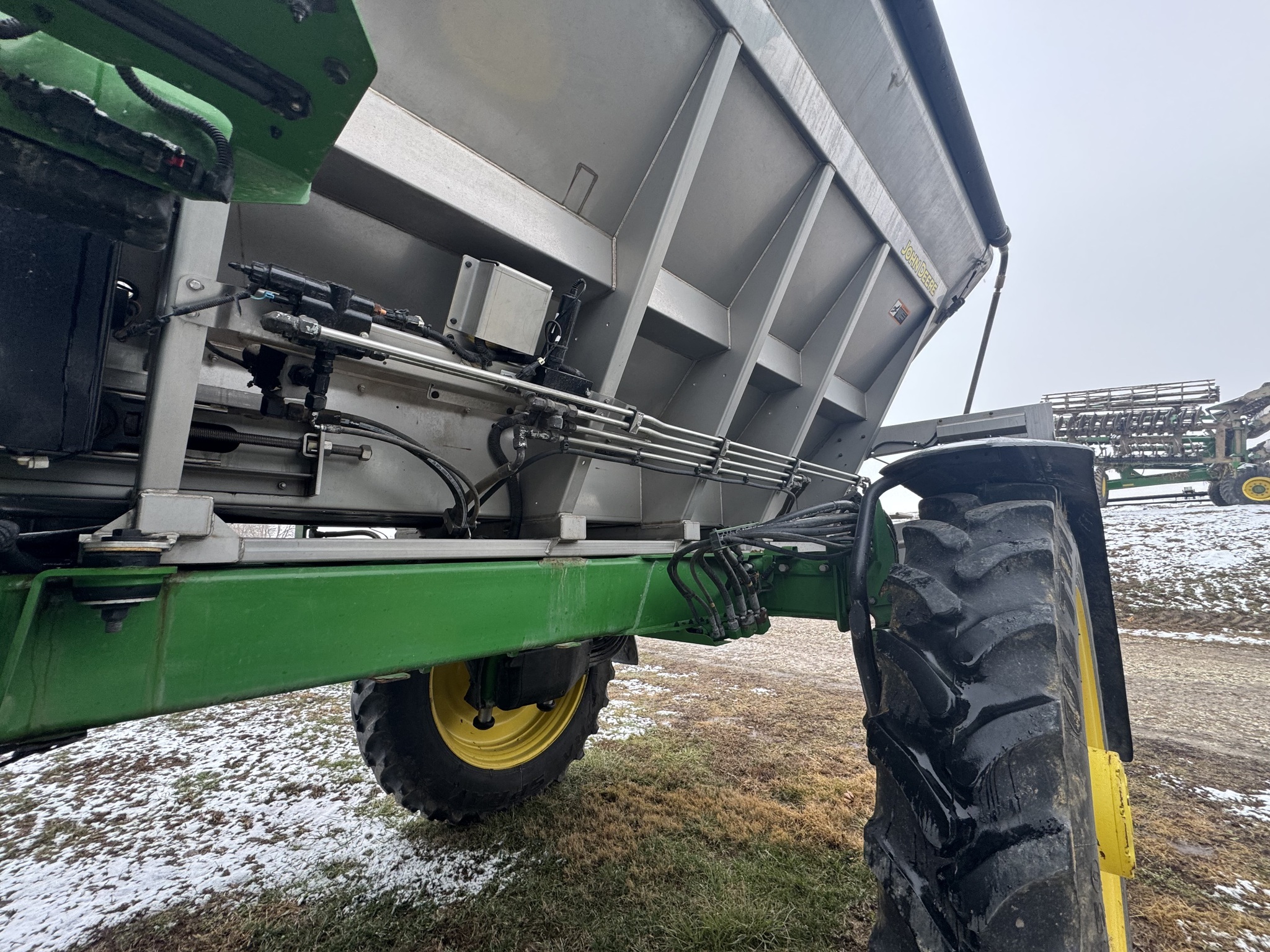2022 John Deere 600R Loader and Skid Steer Attachment